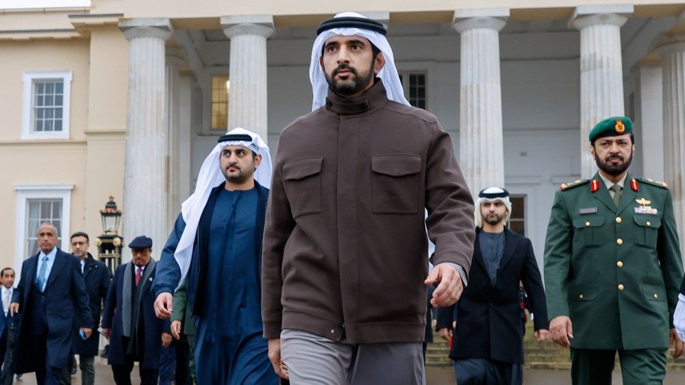 حمدان ومكتوم بن محمد يشهدان تخريج محمد بن راشد بن محمد بن راشد من "ساندهيرست"