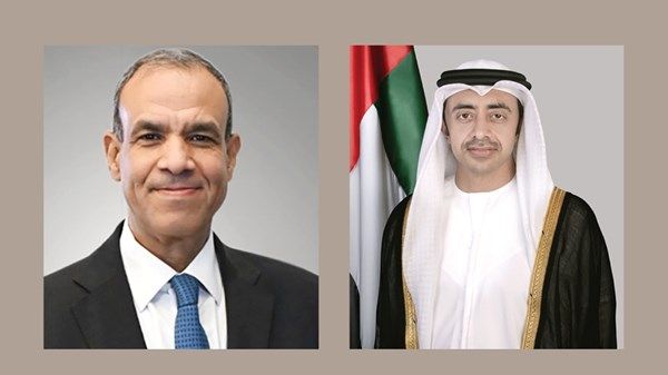 عبدالله بن زايد ووزير خارجية مصر يبحثان هاتفياً تطورات الأوضاع في سوريا