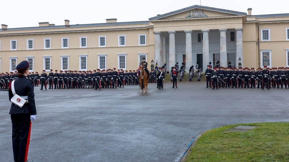 حمدان ومكتوم بن محمد يشهدان تخريج محمد بن راشد بن محمد بن راشد من "ساندهيرست"