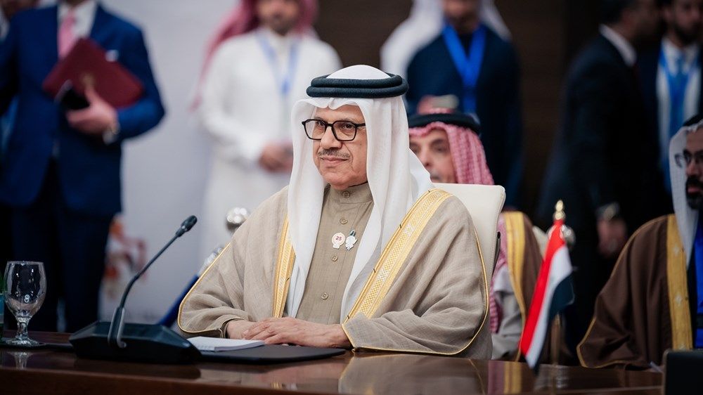 عبدالله بن زايد يشارك في اجتماعات العقبة الوزارية حول سوريا