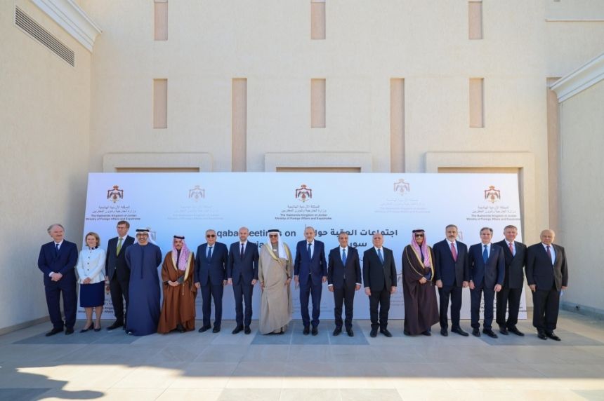 "لجنة الاتصال العربية": ندعم عملية انتقالية سلمية سياسية في سوريا