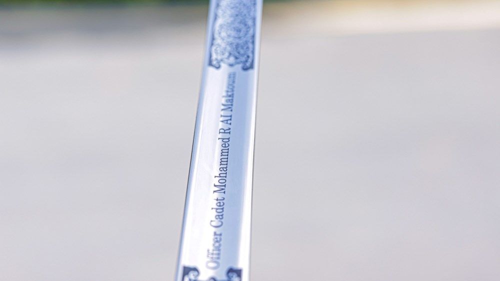 نائب رئيس الدولة يلتقي محمد بن راشد بن محمد بن راشد ويهنئه بالتخرج بتفوق من أكاديمية ساندهيرست العسكرية