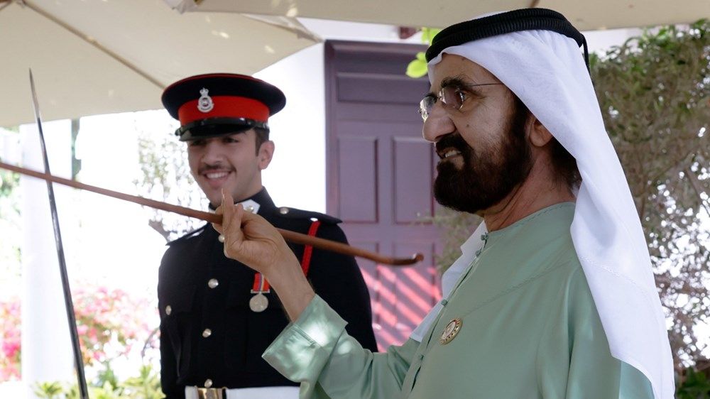 نائب رئيس الدولة يلتقي محمد بن راشد بن محمد بن راشد ويهنئه بالتخرج بتفوق من أكاديمية ساندهيرست العسكرية