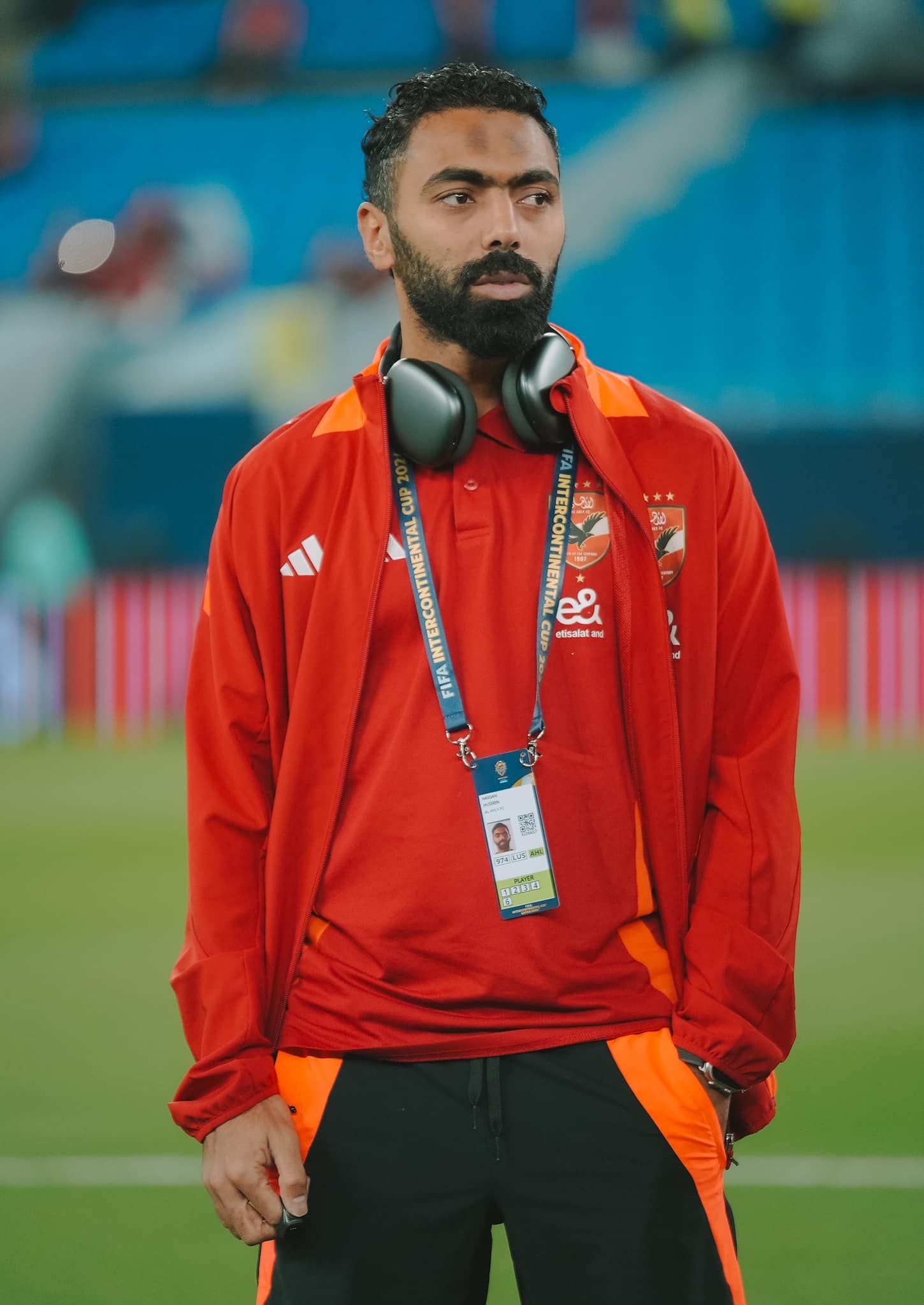 كولر ولاعبو الأهلي يعاينون ملعب 974 قبل مباراة باتشوكا.. صور