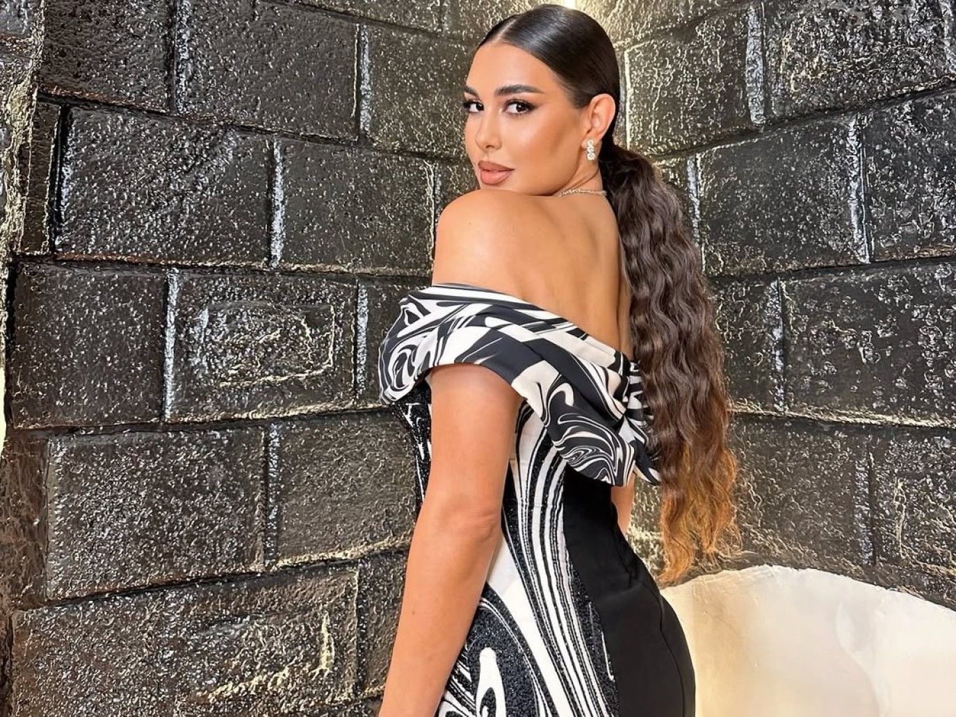 أجمل تسريحات شعر النجمات لعام 2024.. أي تسريحة أعجبتك أكثر؟