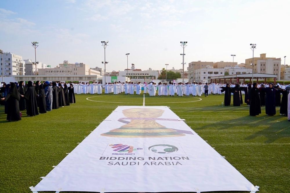 جدة.. 550 طالبًا يحتفلون باستضافة المملكة لكأس العالم 2034