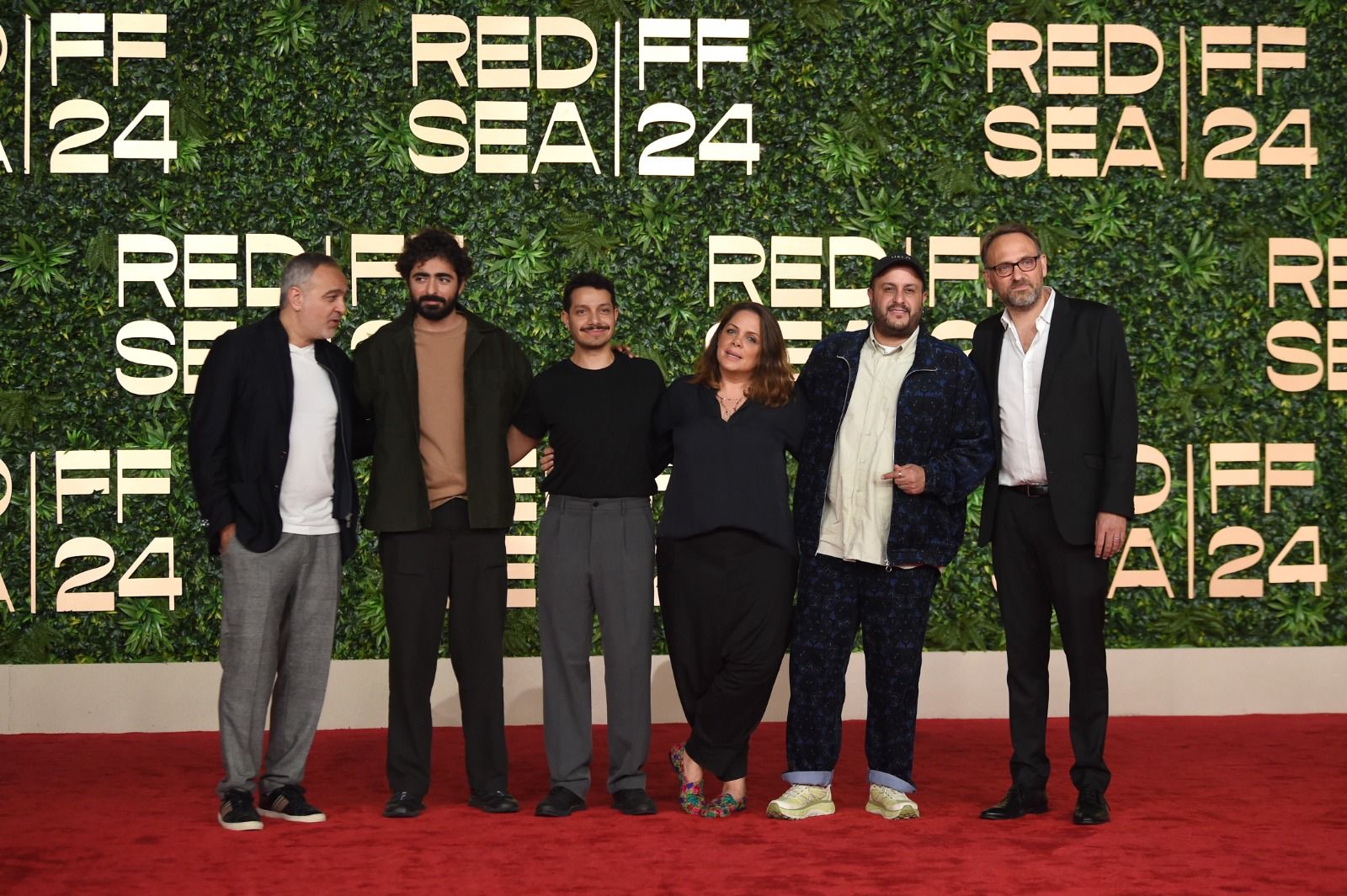 "إلى عالم مجهول"... رحلة اليأس والأمل من أثينا إلى برلين