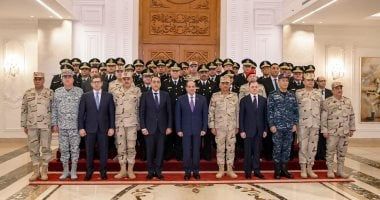 الرئيس السيسى يجتمع بعدد من قادة القوات المسلحة والشرطة والأجهزة الأمنية