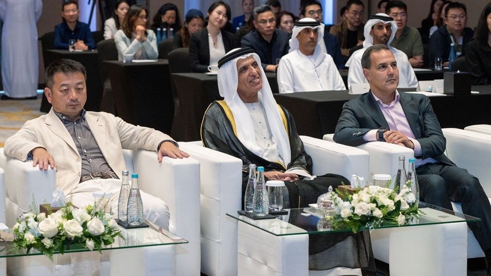 سعود بن صقر يشهد ندوة مجموعة «تريب دوت كوم» في رأس الخيمة