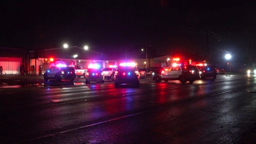 شهود: مقنع بملابس سوداء مرتكب إطلاق النار في هيوستن الأمريكية