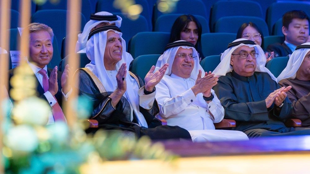 سعود بن صقر يشهد حفل فرقة «الأوتار الرباعية» في رأس الخيمة