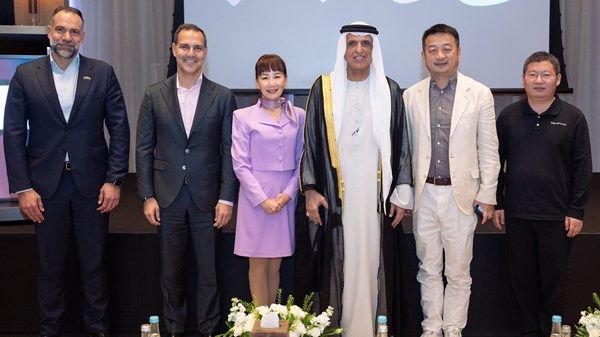 سعود بن صقر يشهد ندوة مجموعة «تريب دوت كوم» في رأس الخيمة