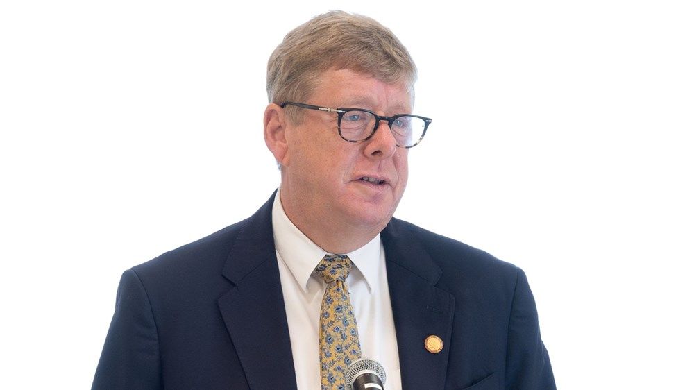 «أميركية الشارقة» و«الرابطة الفرنسية» توقعان مذكرة تفاهم