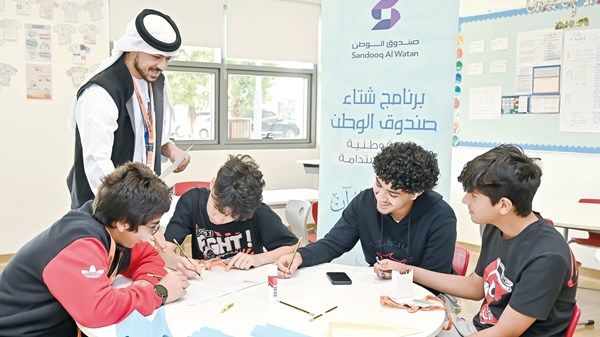 نهيان بن مبارك يوجه بالتركيز على قيم الهوية الوطنية واللغة العربية