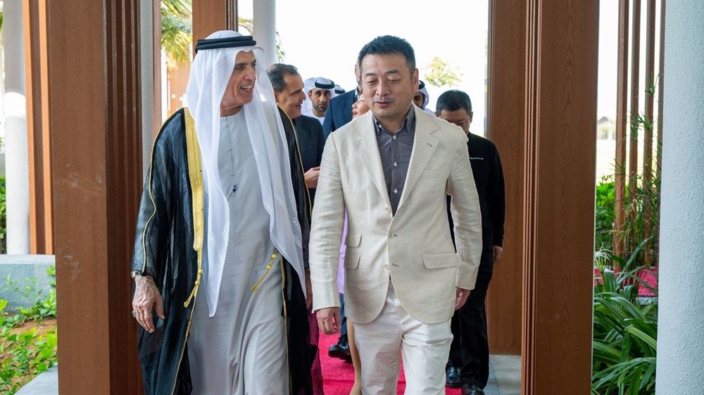 سعود بن صقر يشهد ندوة مجموعة «تريب دوت كوم» في رأس الخيمة