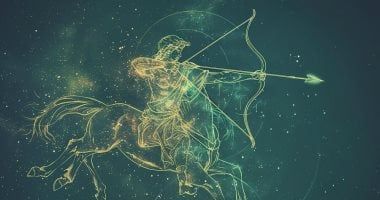 طالع الأبراج: توقعات ماجي فرح لمواليد برج القوس 2025: ترقية وتحقيق أمنيات