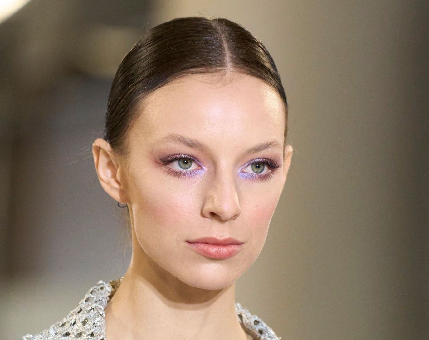 أكثر صيحات المكياج رواجاً في عام 2024 بحسب عروض الأزياء العالمية