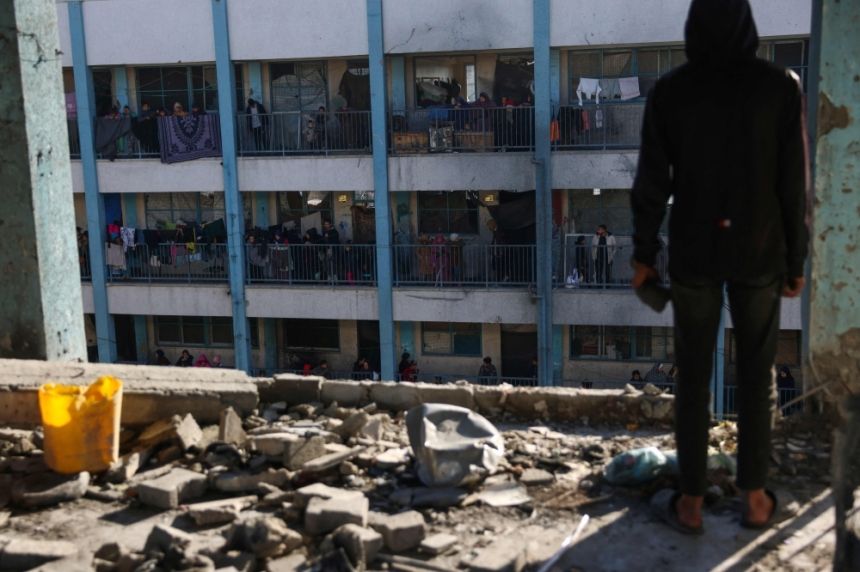 غزة.. استشهاد فلسطينيين في غارة إسرائيلية على مركز إيواء