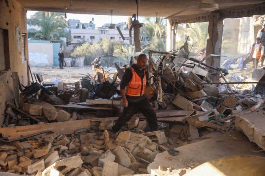 قوات الاحتلال تفجر روبوتات قرب مستشفى العودة بقطاع غزة