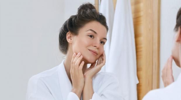 3 ماسكات طبيعية لعلاج تجاعيد البشرة.. «جربيها في الشتاء»