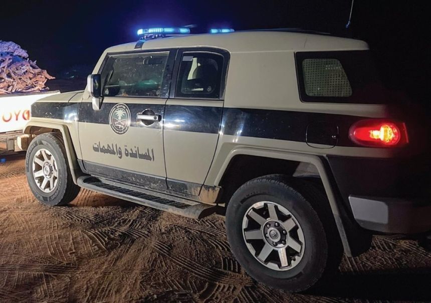 رحلة تطور المركبات الأمنية تجذب كل زوار معرض وزارة الداخلية