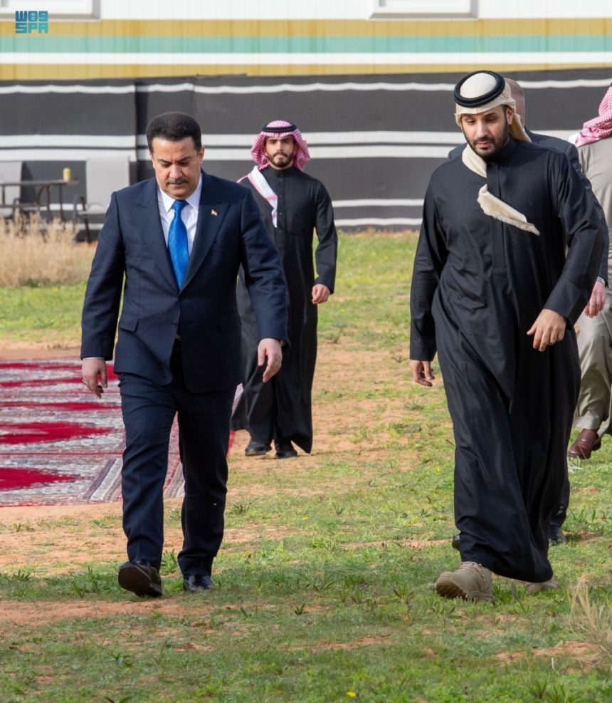 ولي العهد يبحث تطورات الأوضاع الإقليمية مع رئيس الوزراء العراقي
