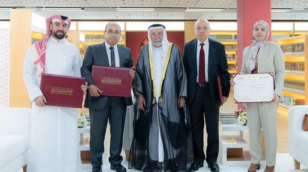 سلطان القاسمي يكرّم الفائزين بجائزة الشارقة للدراسات اللغوية والمعجمية