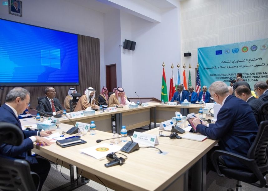 "الخريجي": المملكة ترحب بالجهود الدولية لحل الأزمة السودانية