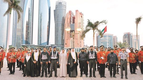 شرطة أبوظبي تشارك في احتفالية اليوم الوطني القطري