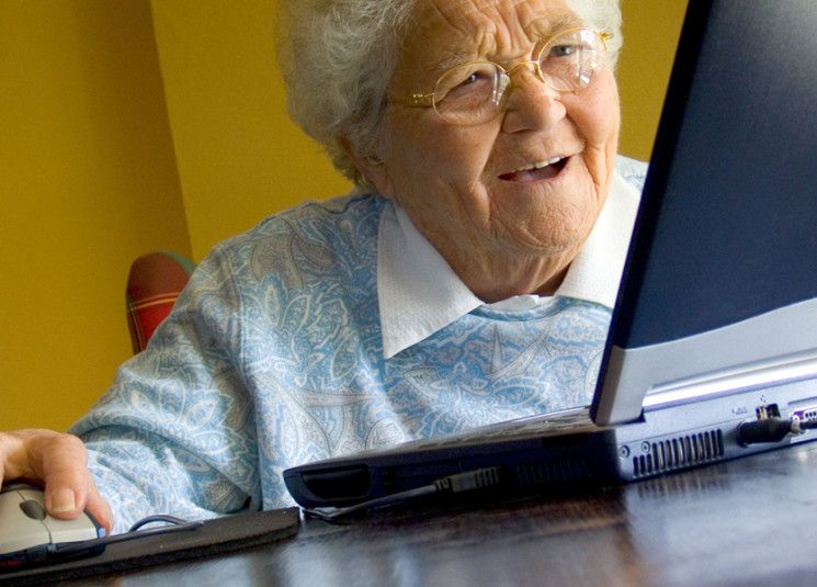 الامارات | الإنترنت تقلل فرص الإصابة بالخرف!