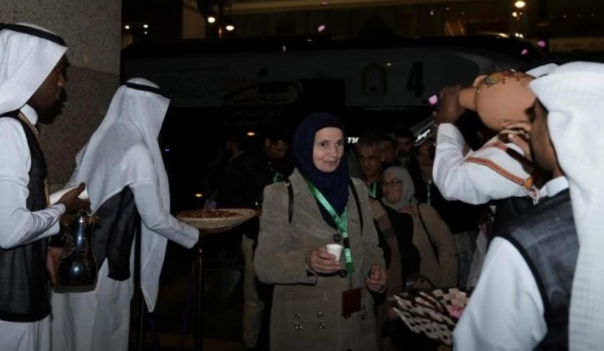 صور.. اكتمال وصول الدفعة الثانية من ضيوف برنامج خادم الحرمين للعمرة