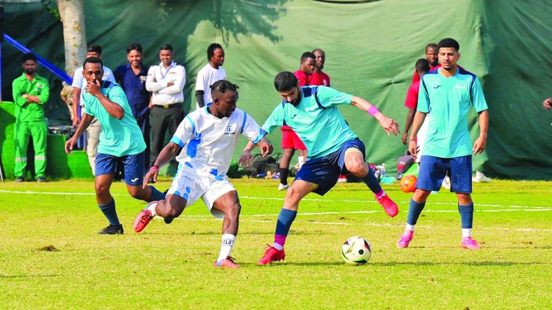 الامارات | «بلدية دبي» بطل كرة القدم في الدورة العمالية