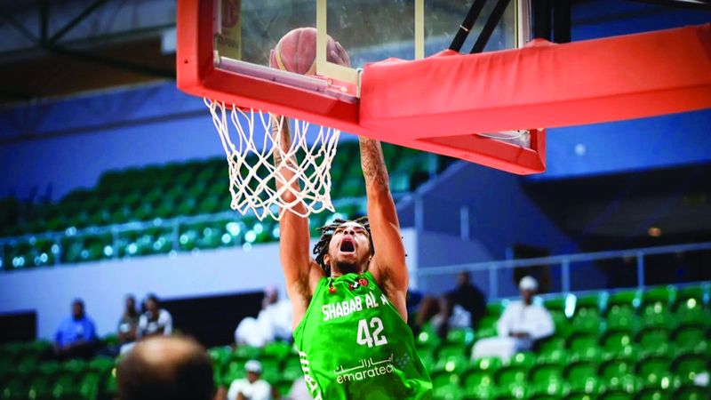 الامارات | شباب الأهلي يهزم البشائر العماني بفارق 40 نقطة