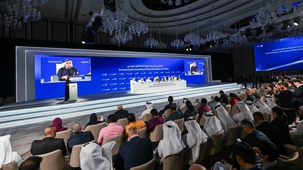 «طرق دبي» تُرسي عقد مشروع مترو «الخط الأزرق»