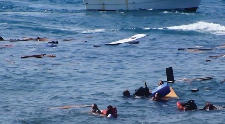 وفاة 8 وإنقاذ 18 إثر حادث غرق قارب يقل مهاجرين باليونان
