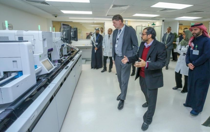 نظام آلي.. "التخصصي" يدشن مختبر تشخيص أمراض الدم والجهاز المناعي