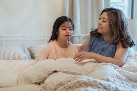 طالع الأبراج: مسلسل ساعته وتاريخه.. نصائح تربوية لدعم طفلك المريض.. ما تحرمهوش من اللعب