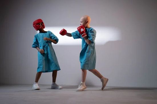 طالع الأبراج: مسلسل ساعته وتاريخه.. نصائح تربوية لدعم طفلك المريض.. ما تحرمهوش من اللعب