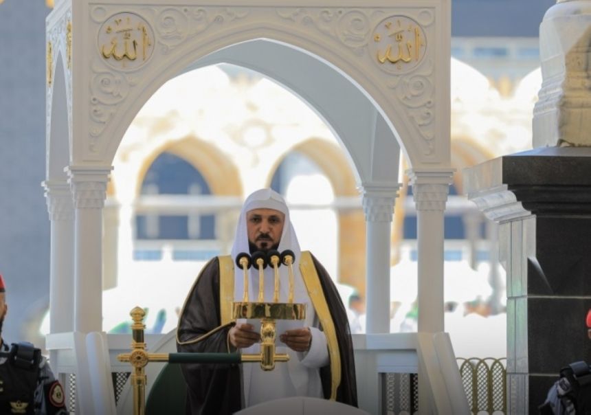 إمام الحرم:  حرص النبي على أمته بلغ الغاية في بيان الشريعة