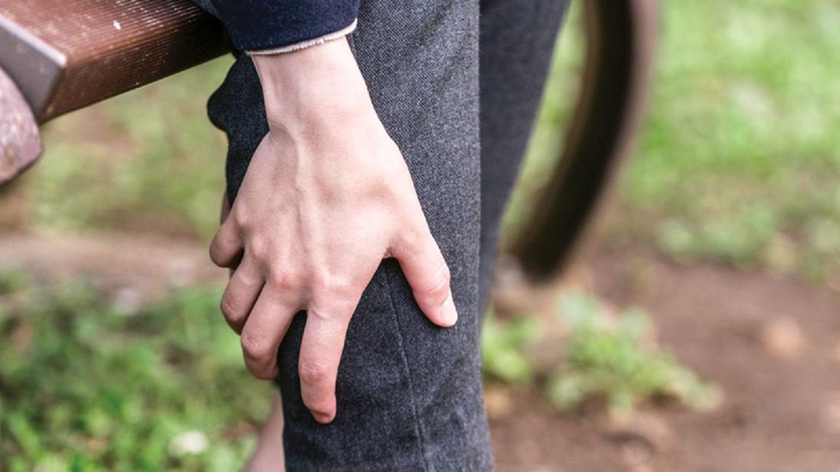 الامارات | أسباب الشعور بألم في الساقين من غير ممارسة رياضة.. متى تكون خطيرة؟