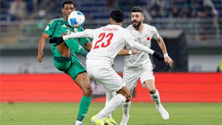 "الأحمر البحريني" يصعق "الأخضر السعودي" بثلاثية لهدفين