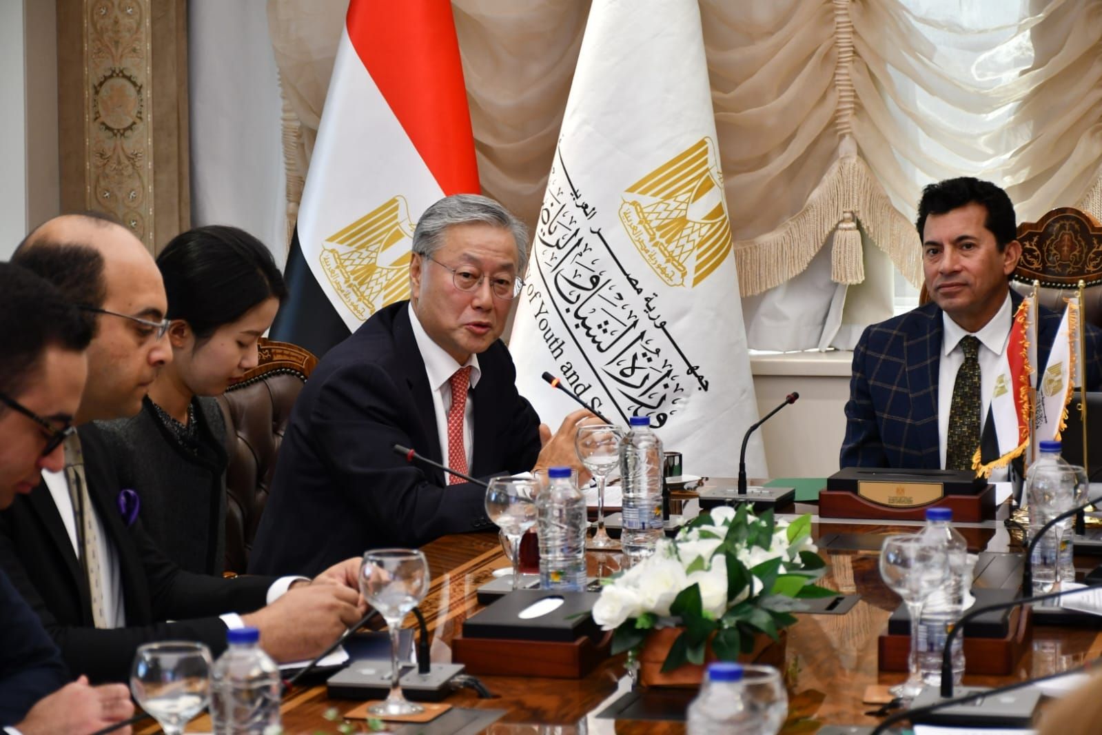 وزير الشباب والرياضة يبحث التعاون الثنائي مع سفير كوريا الجنوبية بالقاهرة