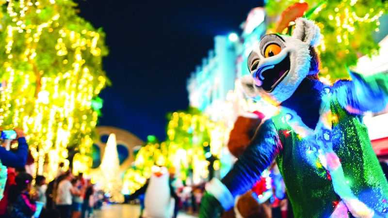 الامارات | «دبي باركس» تستقبل موسم الشتاء بأجواء مفعمة بالبهجة والمرح