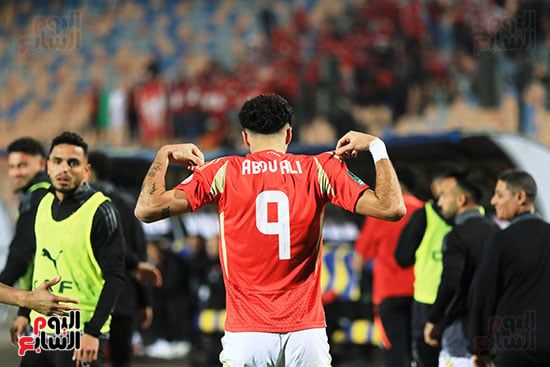 نزول كهربا وخروج وسام أبو علي من مباراة الأهلى وشباب بلوزداد