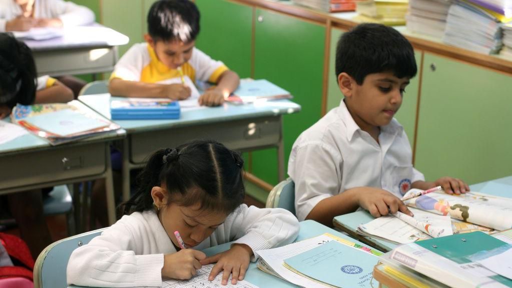 كيف تحافظ العائلات المغتربة على اللغة العربية لأبنائها في بلد المهجر؟