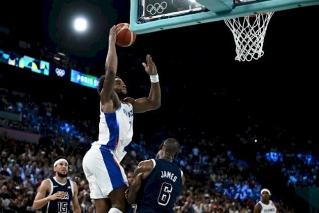 حصيلة 2024: "دانك" للتاريخ من يابوسيلي فوق ليبرون جيمس