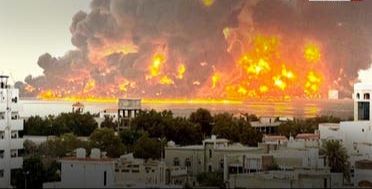 الخليج اليوم .. الحوثيون يعترفون بخسائر ضخمة من جراء غارات إسرائيل على موانئ اليمن