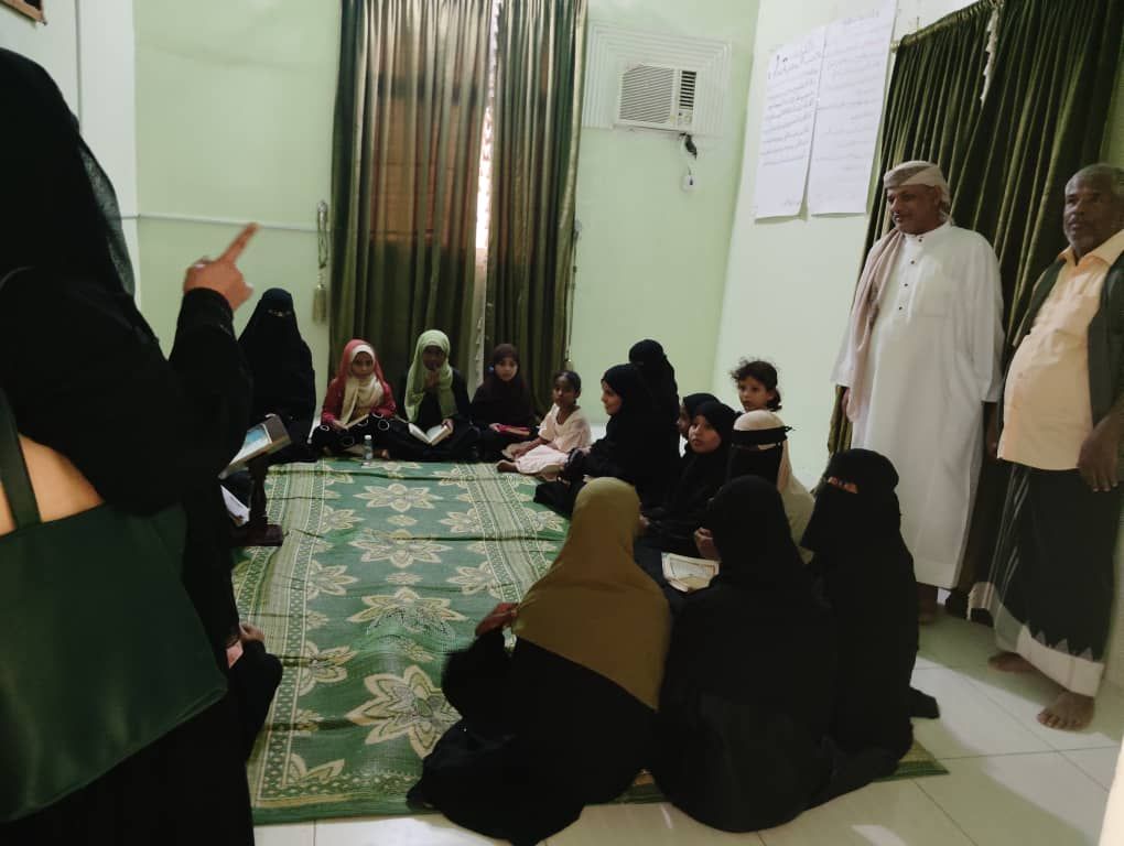 مكتب الأوقاف والإرشاد بالمهرة ينفذ زيارة تفقدية لعدد من مراكز تحفيظ القرآن الكريم