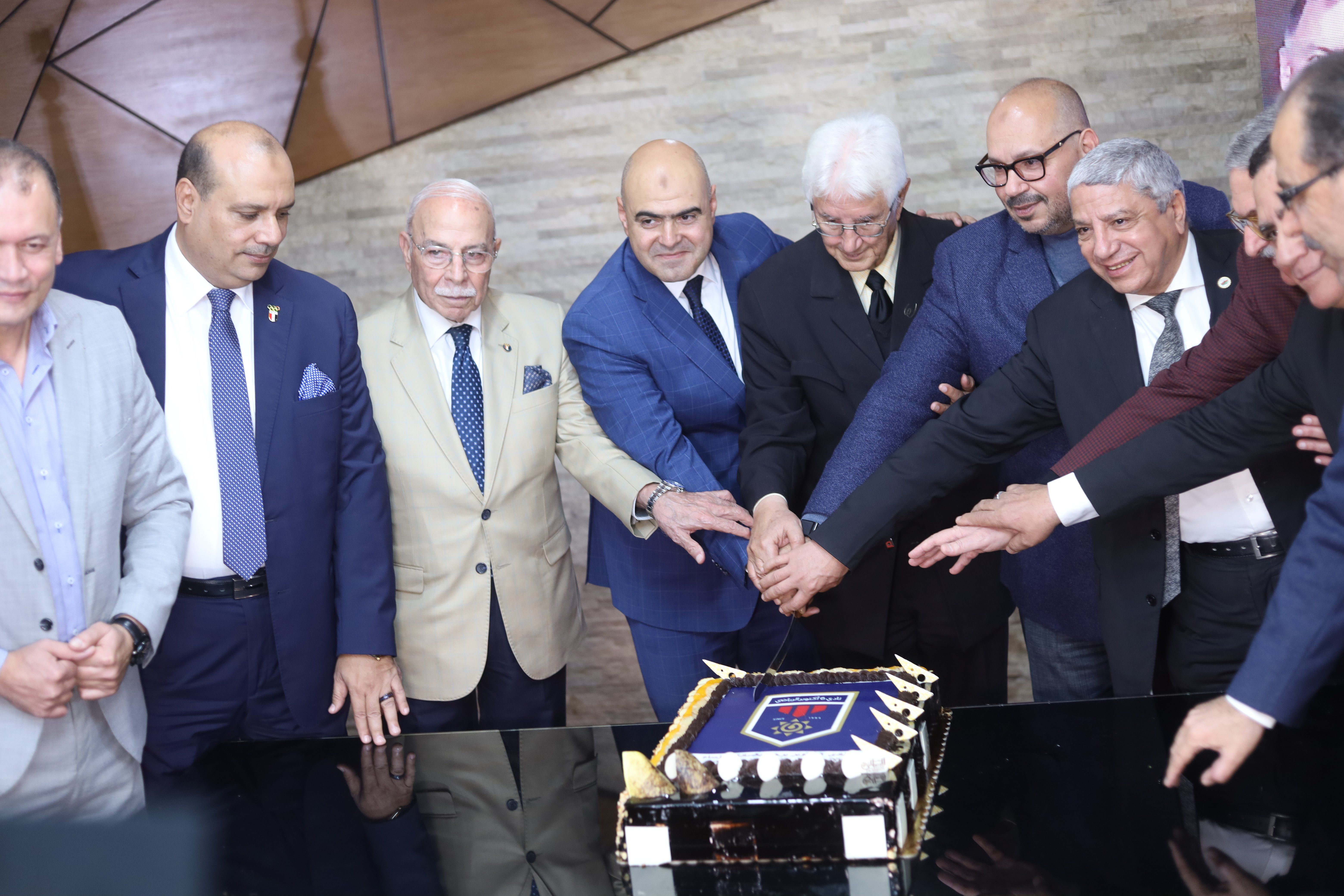 نادى 6 أكتوبر يكرم رؤساء الاتحادات الرياضية فى حفل كبير.. صور