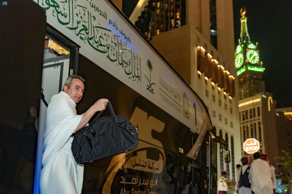 وجهوا الشكر للقيادة.. ضيوف برنامج خادم الحرمين يؤدون مناسك العمرة